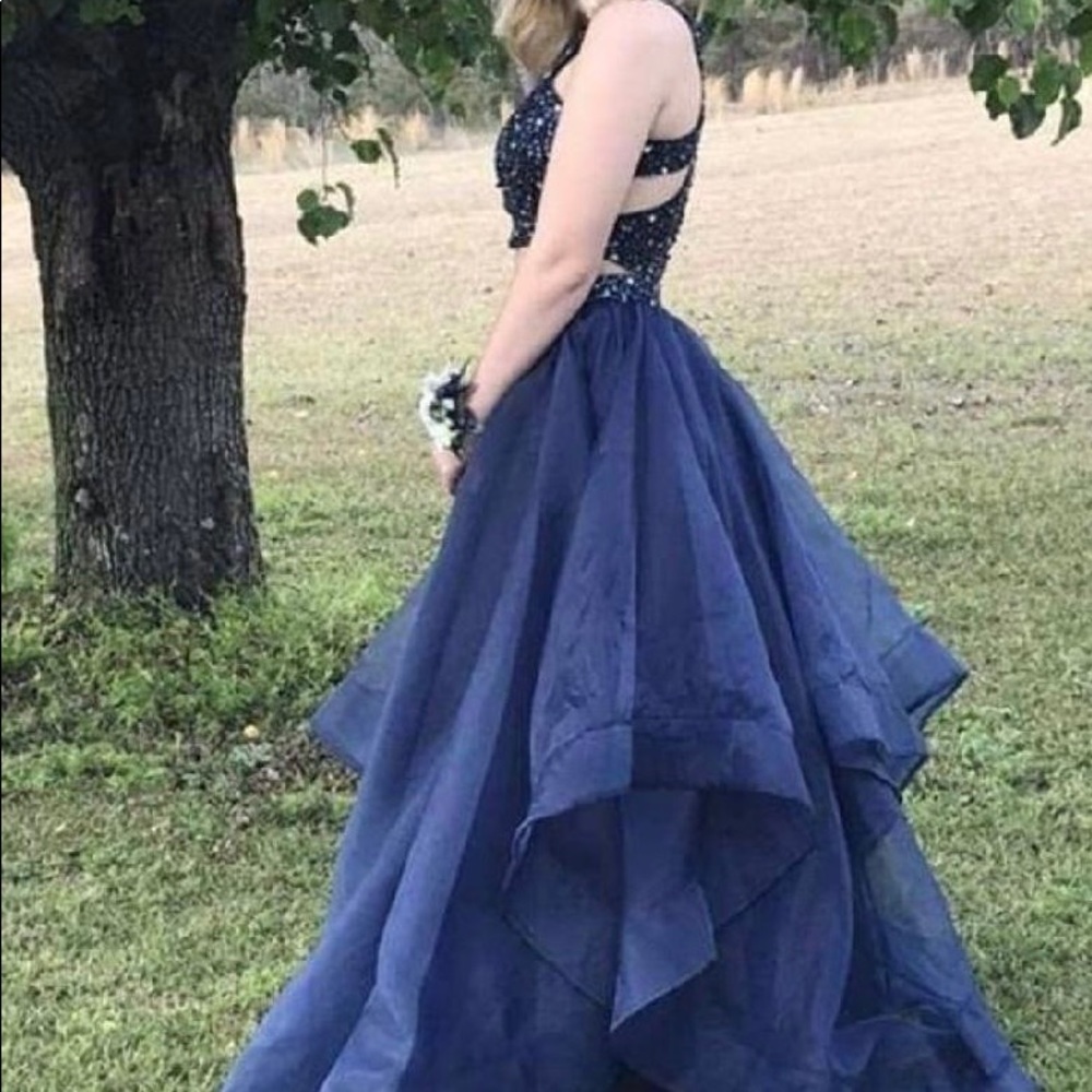 Size 2 Navy Blue Prom Dress - Picture 2 of 4